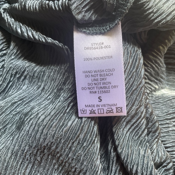 ALL IN FAVOR Thyme Cozy Ribbed Midi Dress size S - Picture 9 of 10